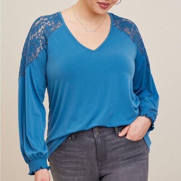 Torrid Studio Knit Lace Shoulder Peasant Blue Top Blouse Sz 6X - Picture 1 of 4